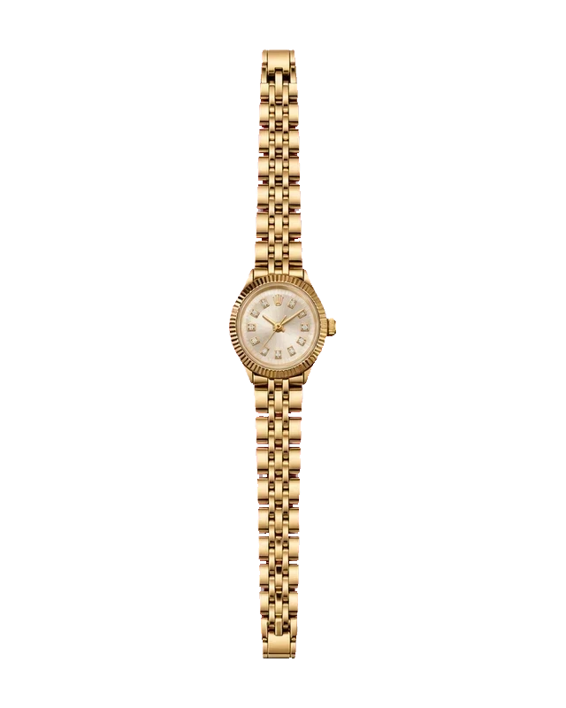Marielle - AI-cleaned watch illustration